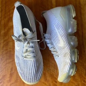 NIKE VAPORMAX in White - Size 10